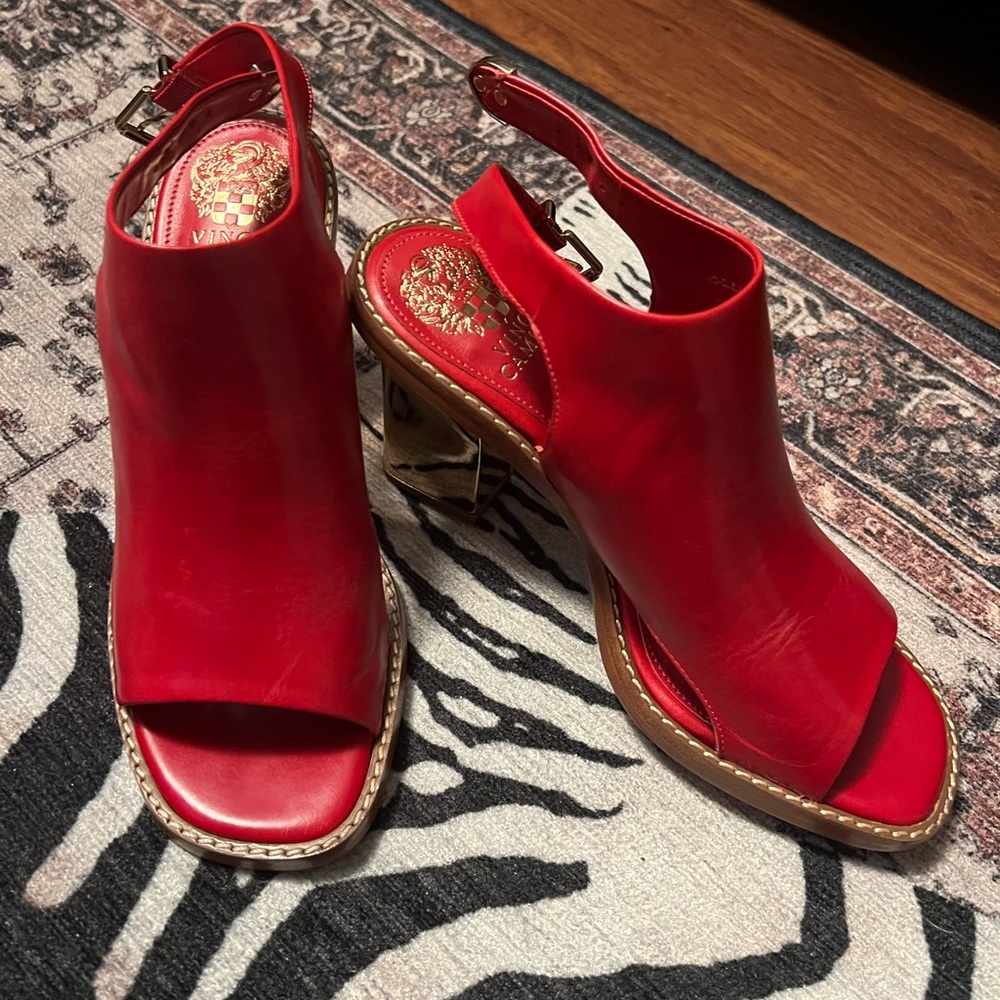 Gorgeous brand new Vince Camino sandals.